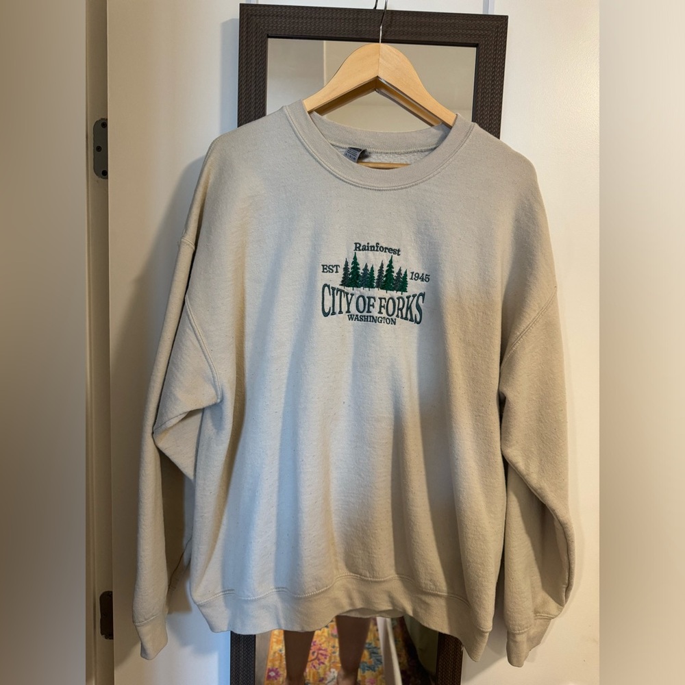 Twilight Saga City of Forks Limited Edition sweatshirt
